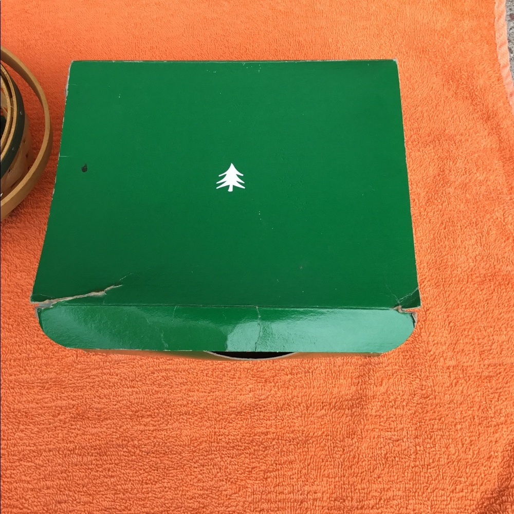 Longaberger 2004 Green Gumdrop Basket - Picture 5 of 10